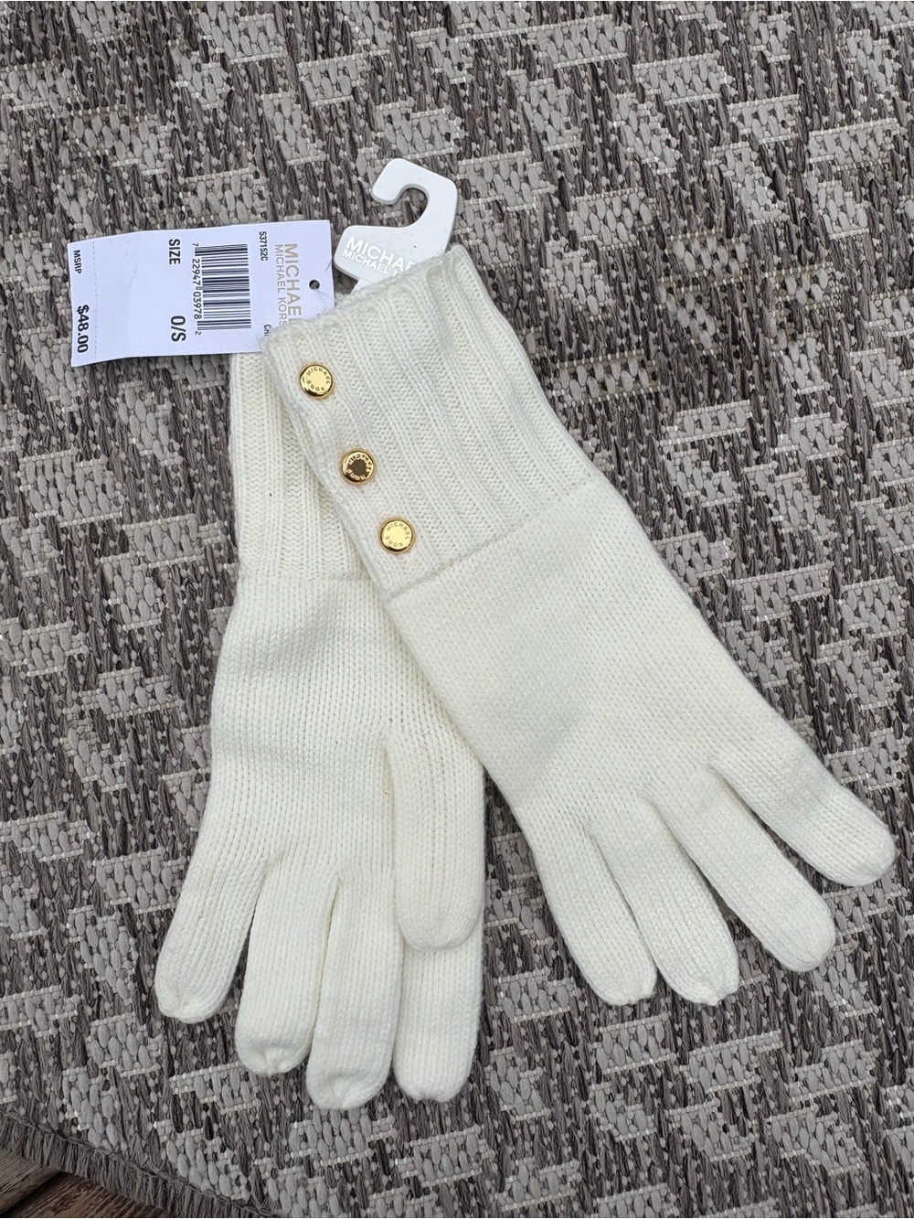 NWT Michael Kors knit gloves